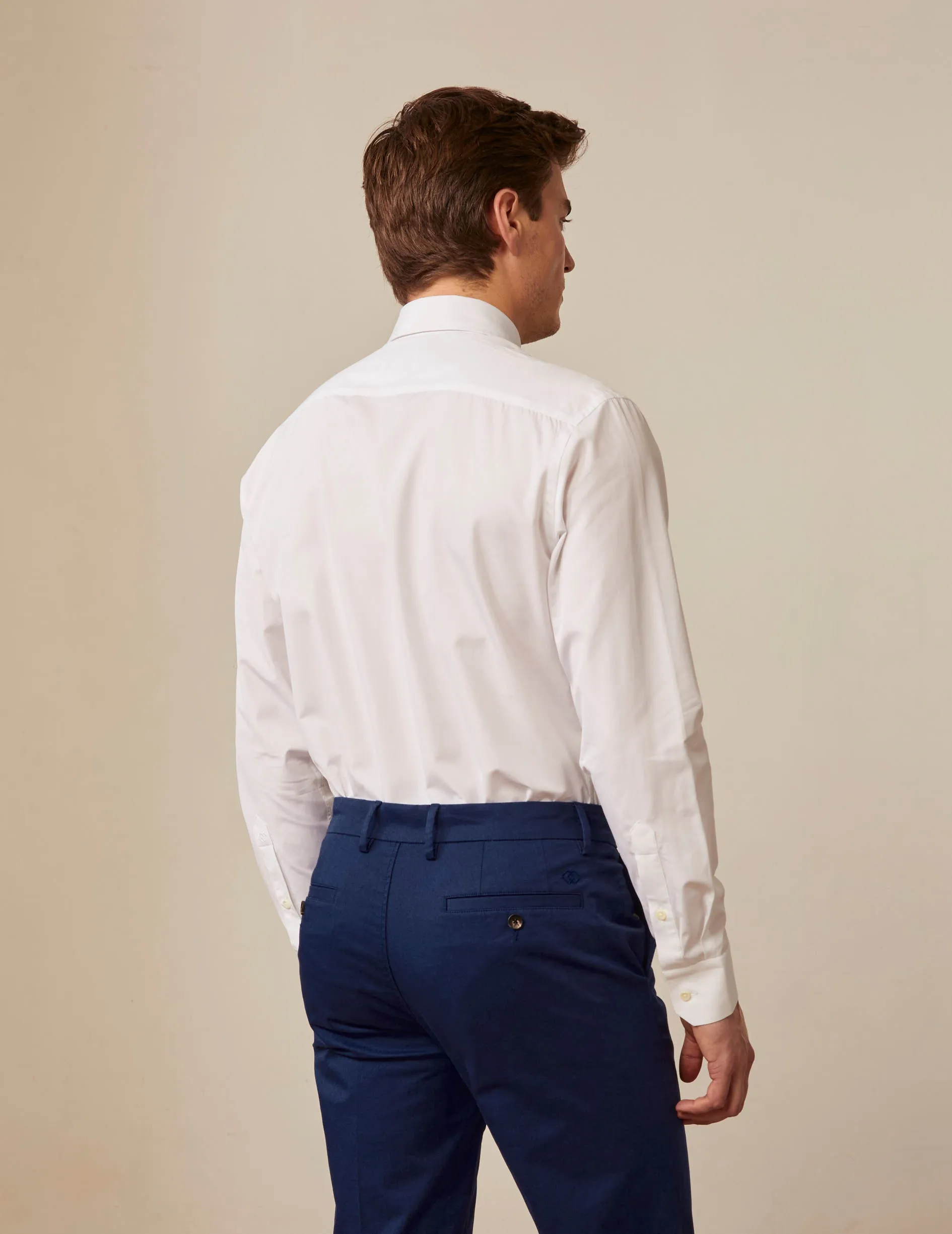 Chemise semi-ajustée blanche