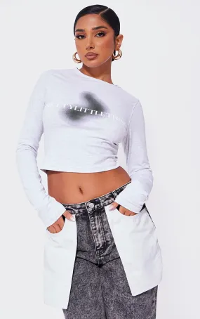 PRETTYLITTLETHING Petite Top manches longues en coton gris chiné à imprimé graphismes